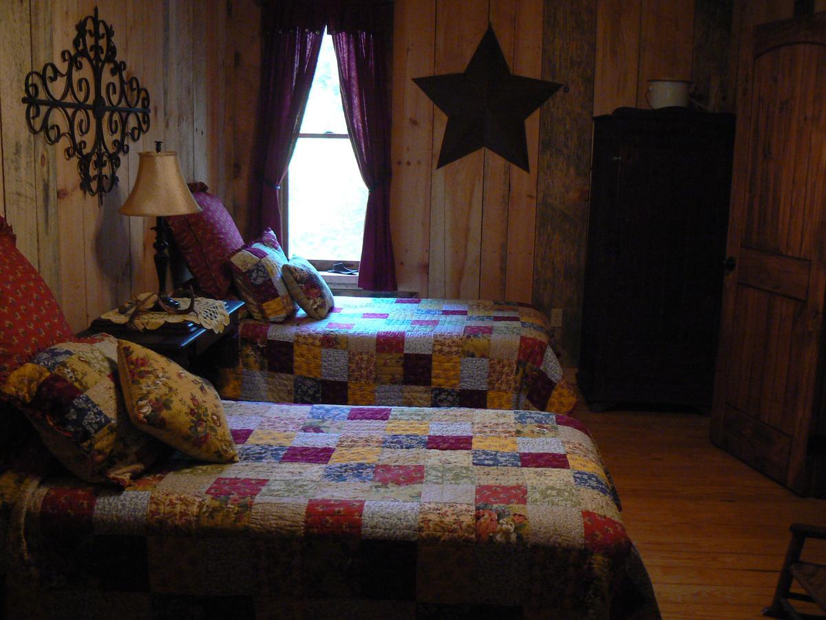 French Broad Outpost Ranch Del Rio Exterior photo